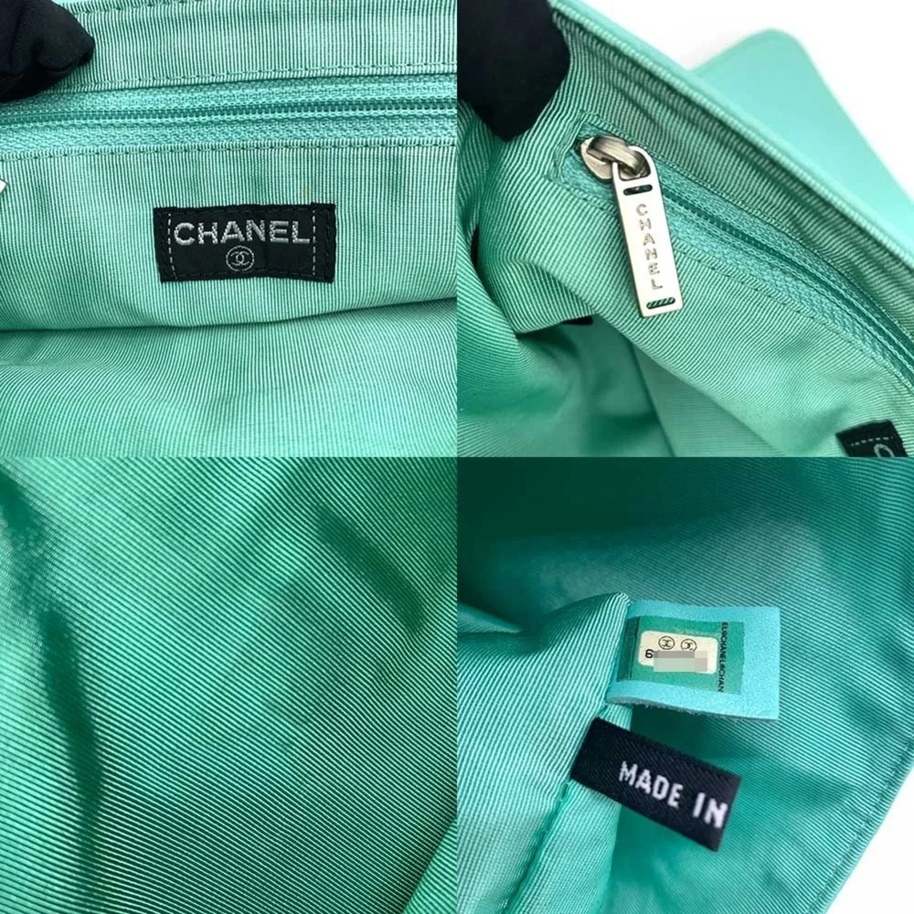 CHANEL Leather Bag